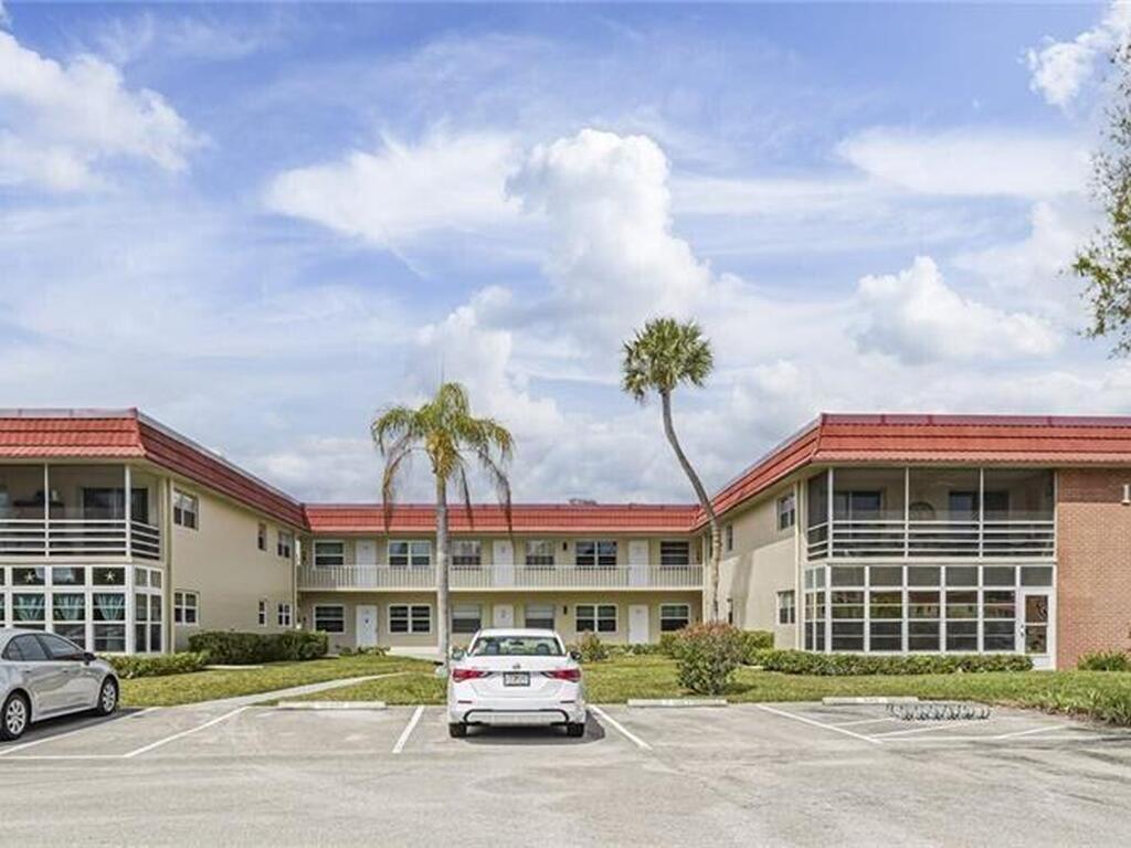 12 Vista Palm Lane, Vero Beach, FL 32962