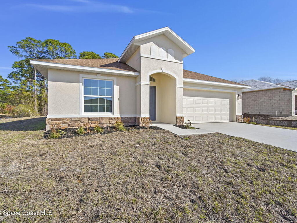 101 Crosspoint Street, Palm Bay, FL 32909