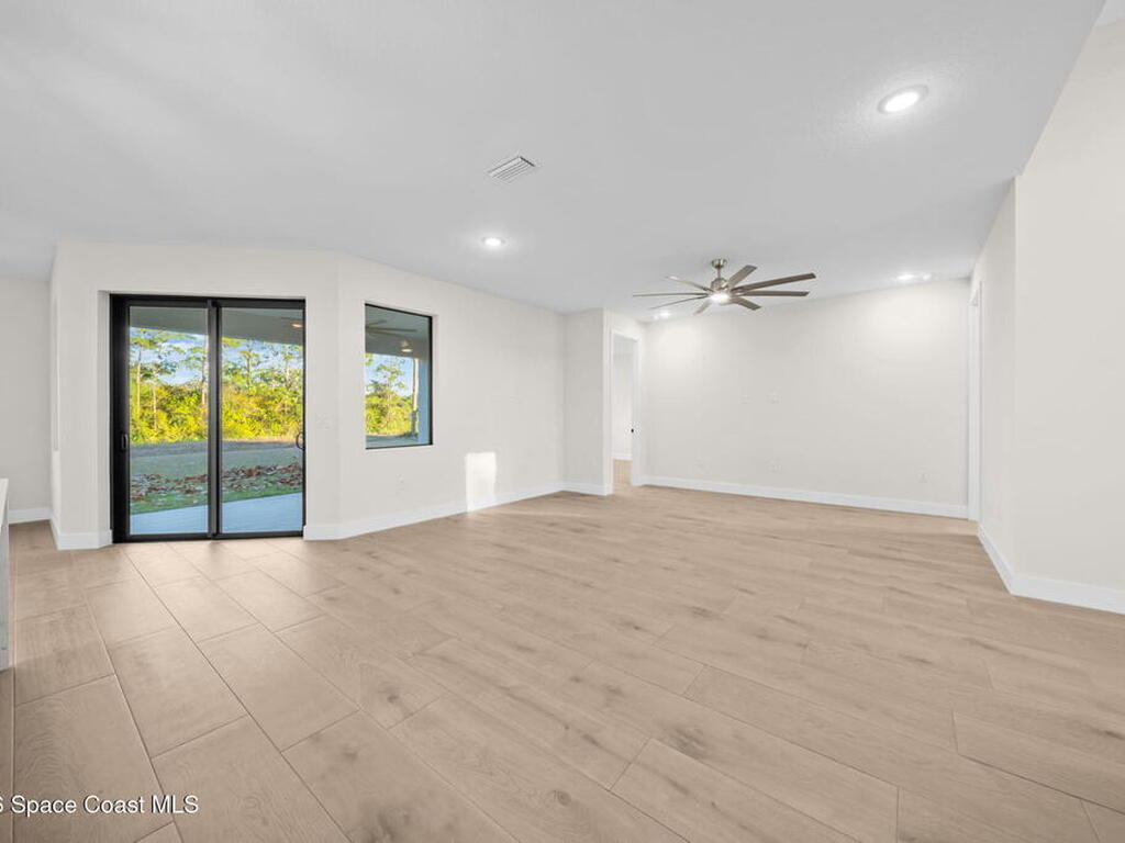 825 Tejon Avenue, Palm Bay, FL 32908