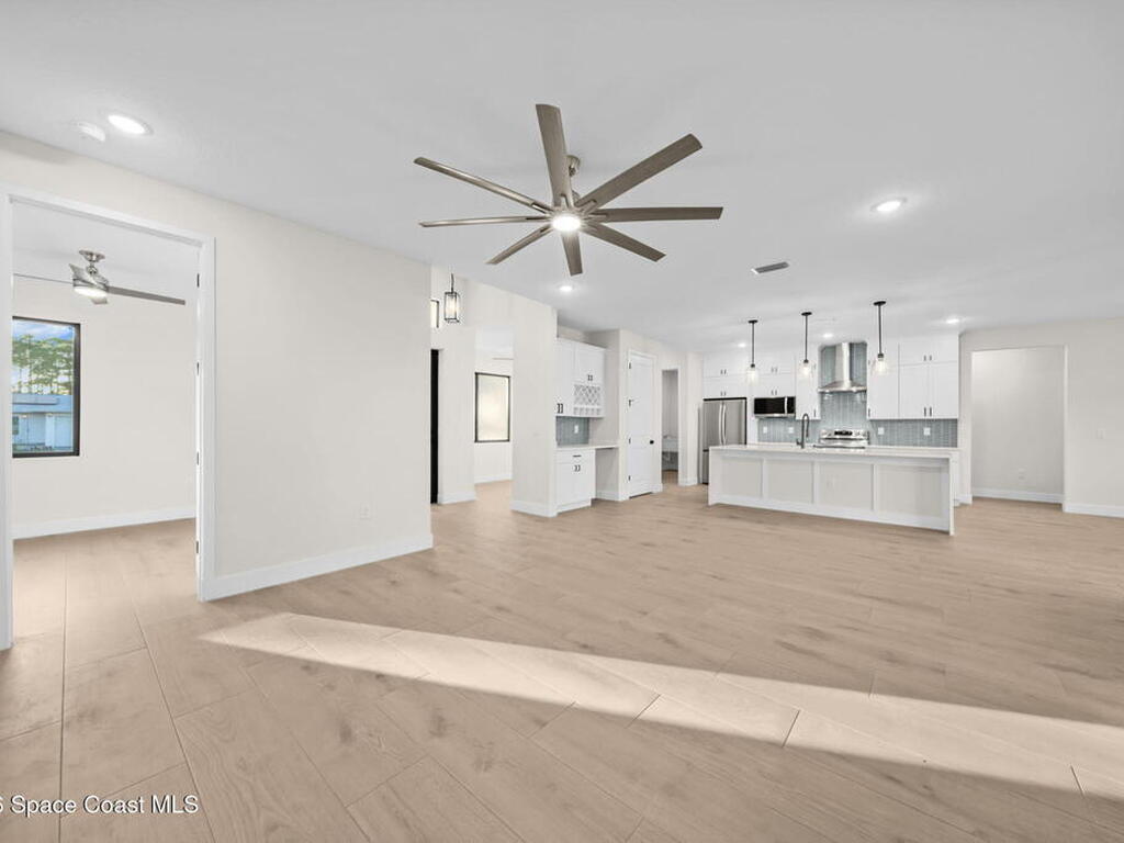 825 Tejon Avenue, Palm Bay, FL 32908