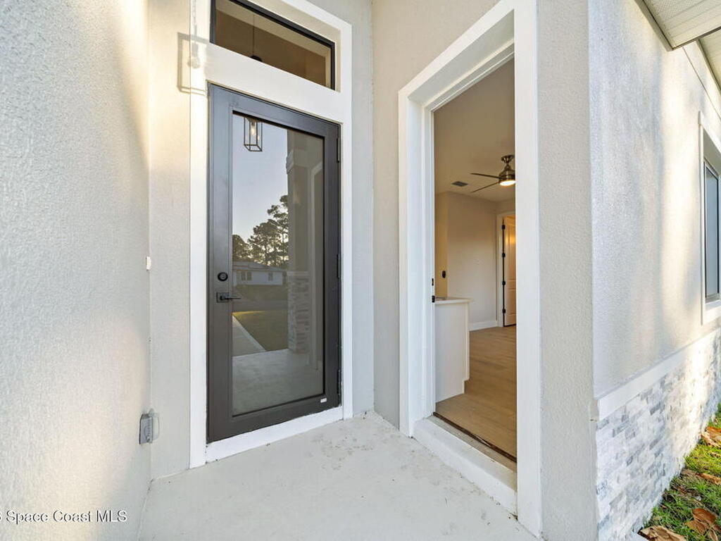 825 Tejon Avenue, Palm Bay, FL 32908