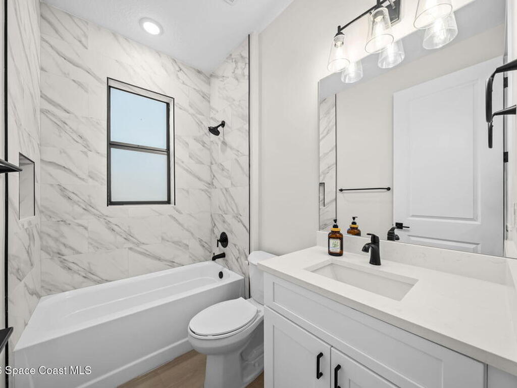 825 Tejon Avenue, Palm Bay, FL 32908