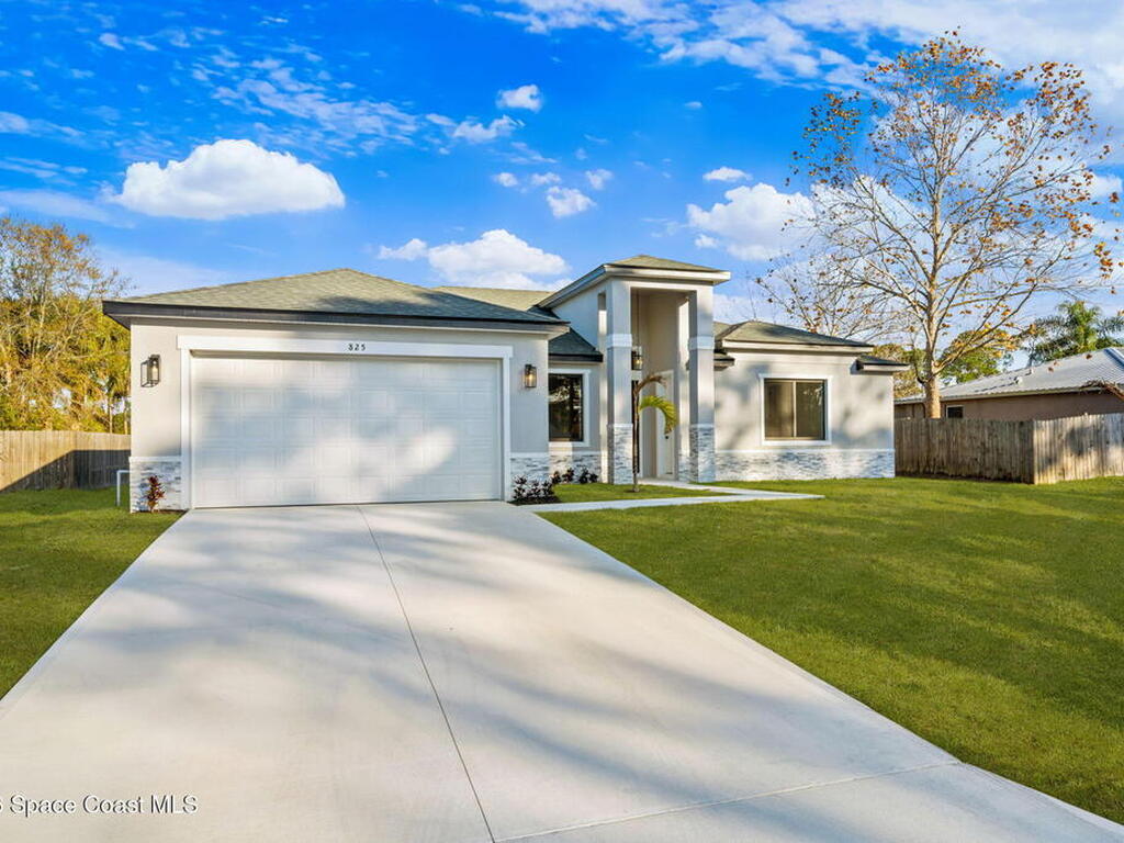 825 Tejon Avenue, Palm Bay, FL 32908