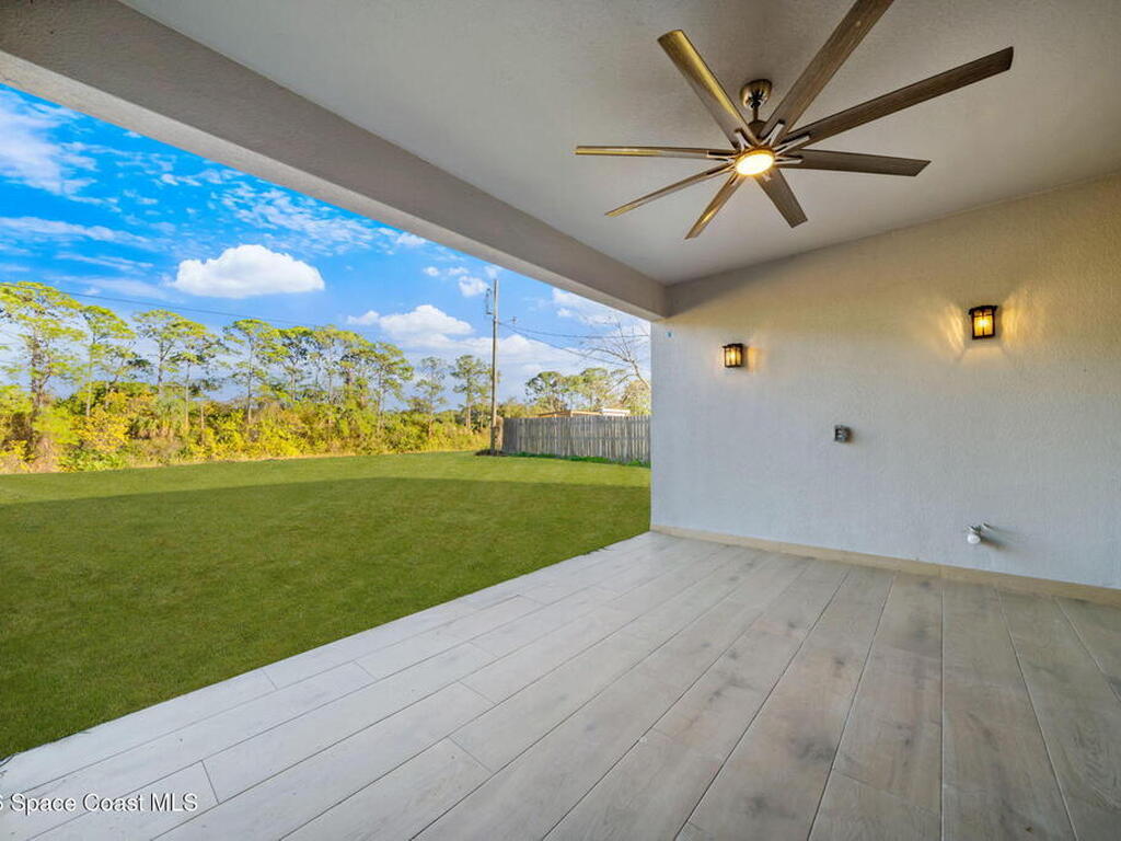 825 Tejon Avenue, Palm Bay, FL 32908