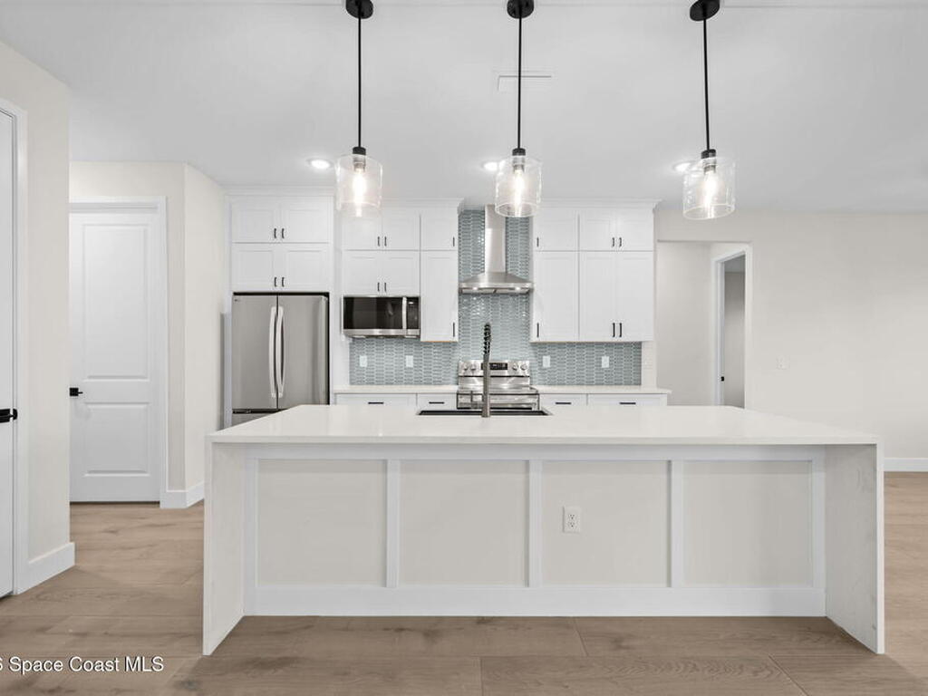 825 Tejon Avenue, Palm Bay, FL 32908