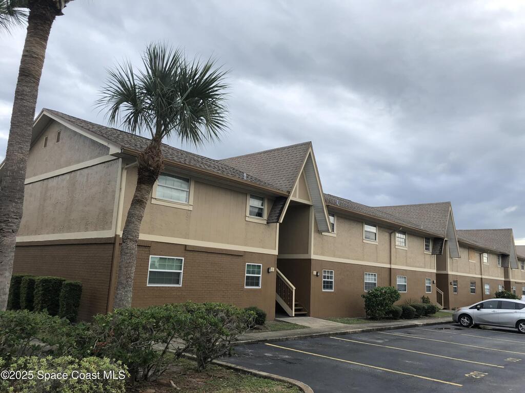 203 Bristol Lane, Melbourne, FL 32935