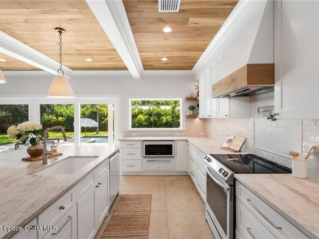 4120 Indian River Drive, Vero Beach, FL 32963