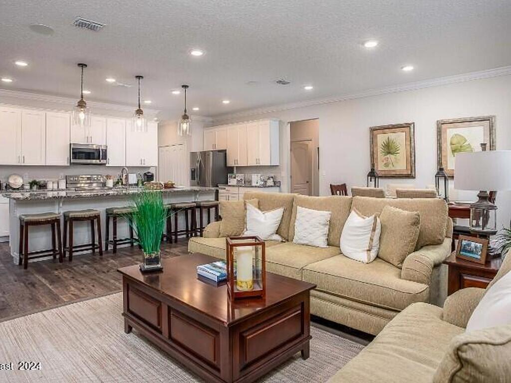 8745 101st Court, Vero Beach, FL 32967