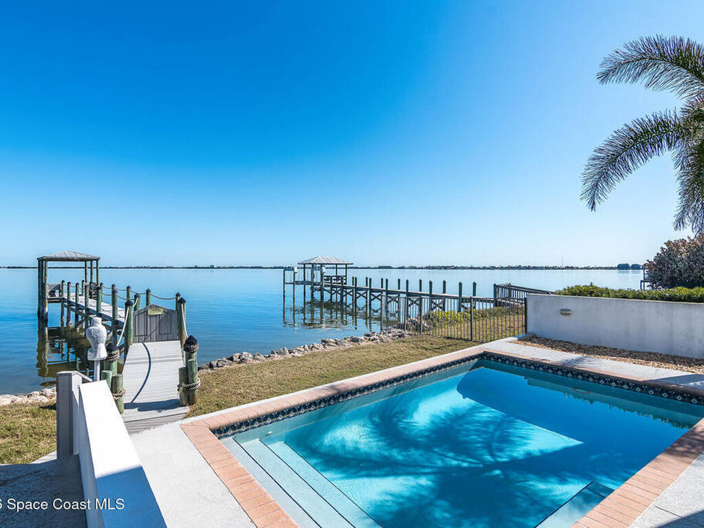 1870 Harbor Point Drive, Merritt Island, FL 32952