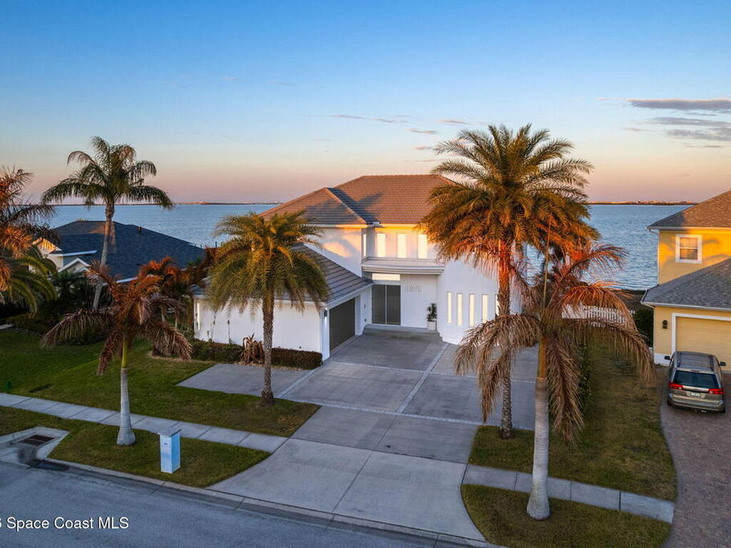 1870 Harbor Point Drive, Merritt Island, FL 32952