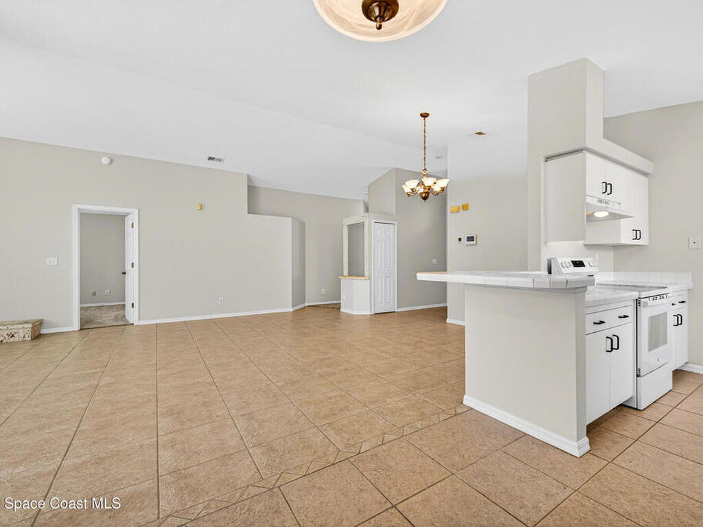 7022 Hammock Trace Drive, Suntree, FL 32940