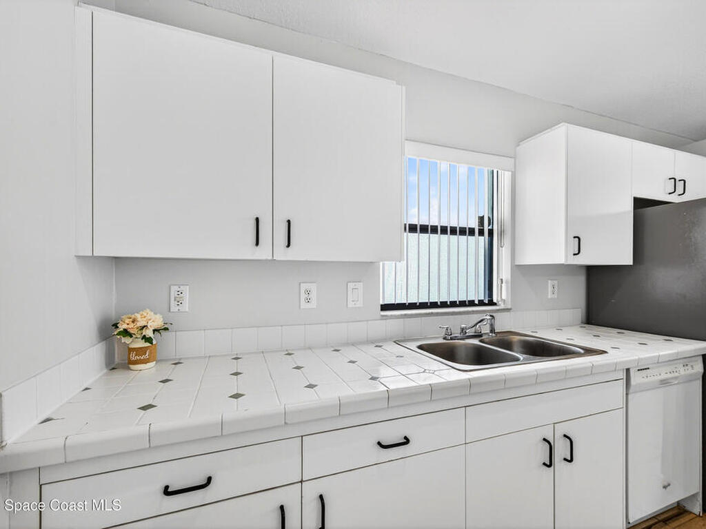 7022 Hammock Trace Drive, Suntree, FL 32940