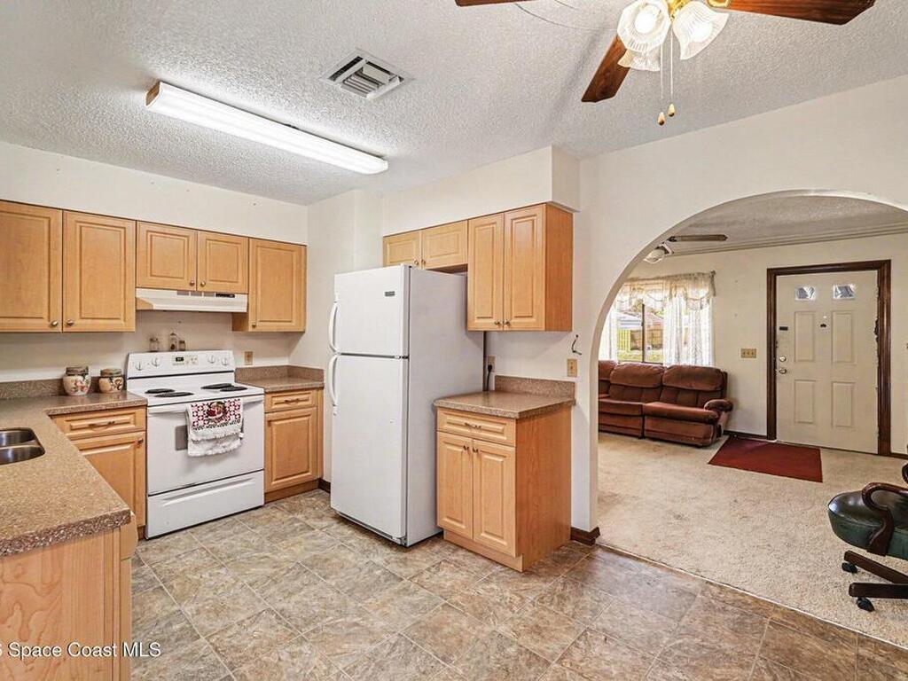 213 Bayshore Avenue, Palm Bay, FL 32907