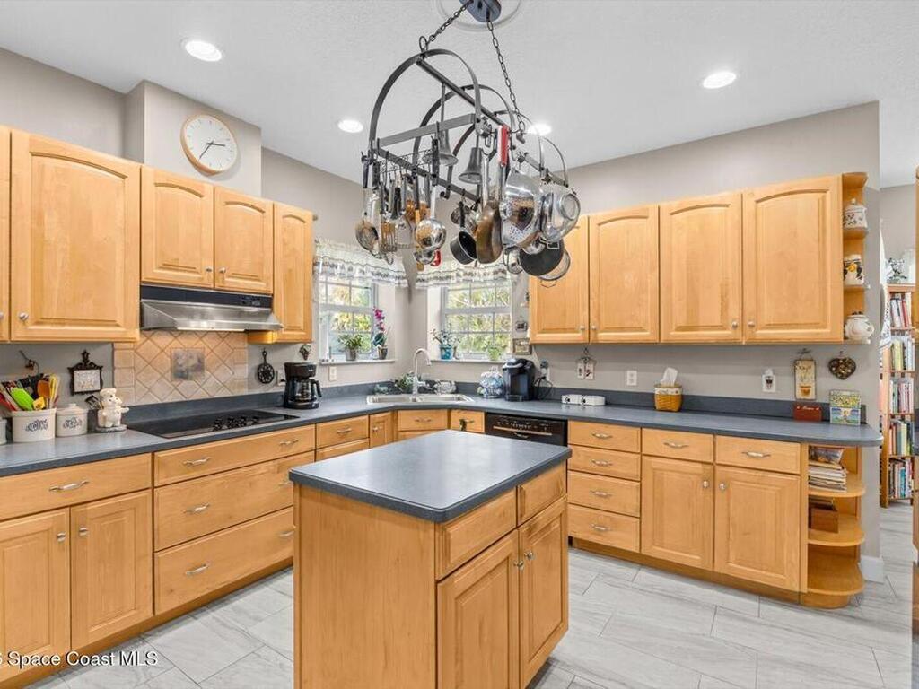 580 42nd Court, Vero Beach, FL 32968