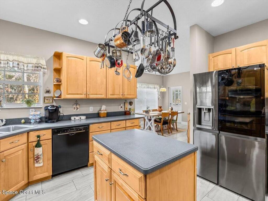 580 42nd Court, Vero Beach, FL 32968