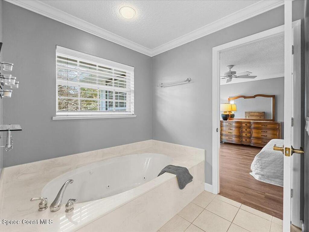 580 42nd Court, Vero Beach, FL 32968