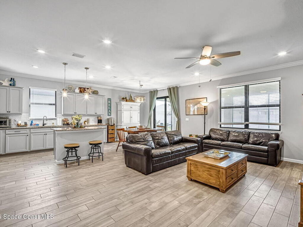 5218 Jasper Square, Vero Beach, FL 32967