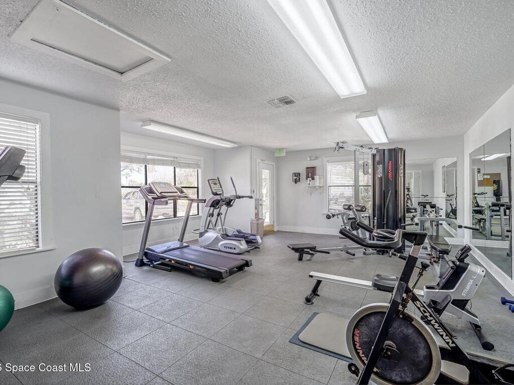 225 S Tropical Trail, Merritt Island, FL 32952