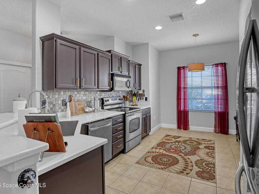 1410 Bridgeport Circle, Rockledge, FL 32955