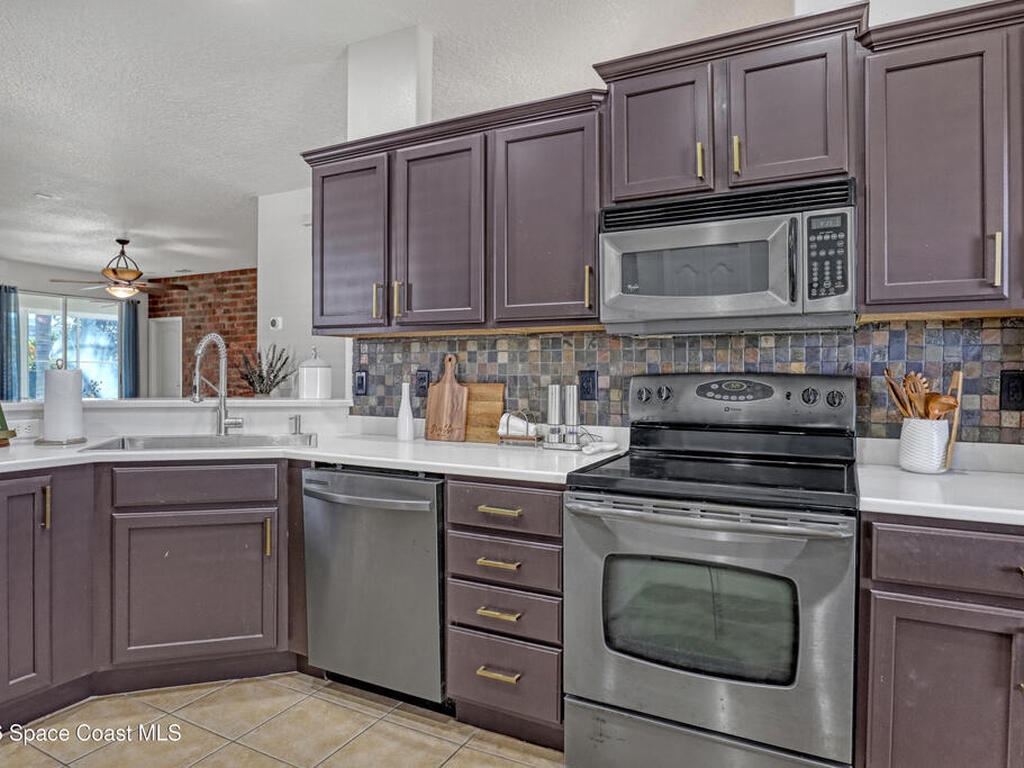 1410 Bridgeport Circle, Rockledge, FL 32955