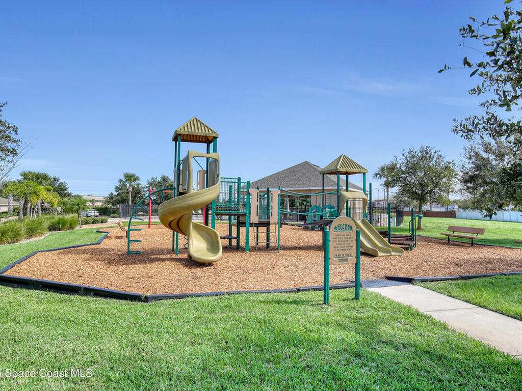 1410 Bridgeport Circle, Rockledge, FL 32955