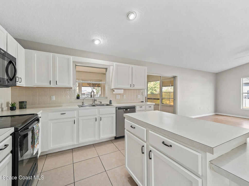 1565 Nona Street, Palm Bay, FL 32907