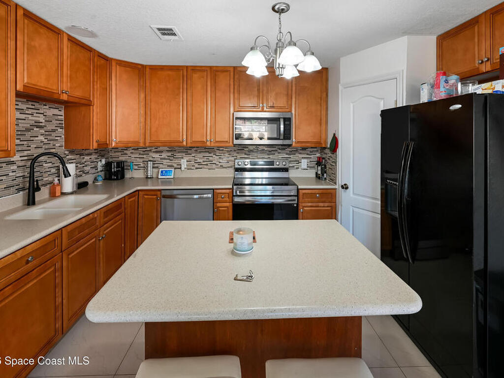 1060 Mina Avenue, Palm Bay, FL 32907