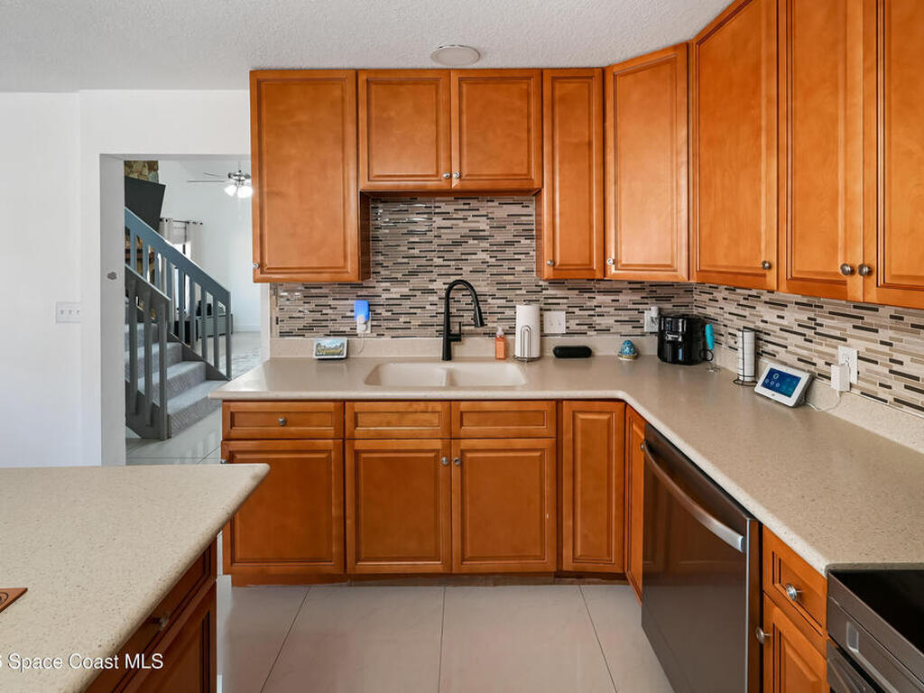 1060 Mina Avenue, Palm Bay, FL 32907