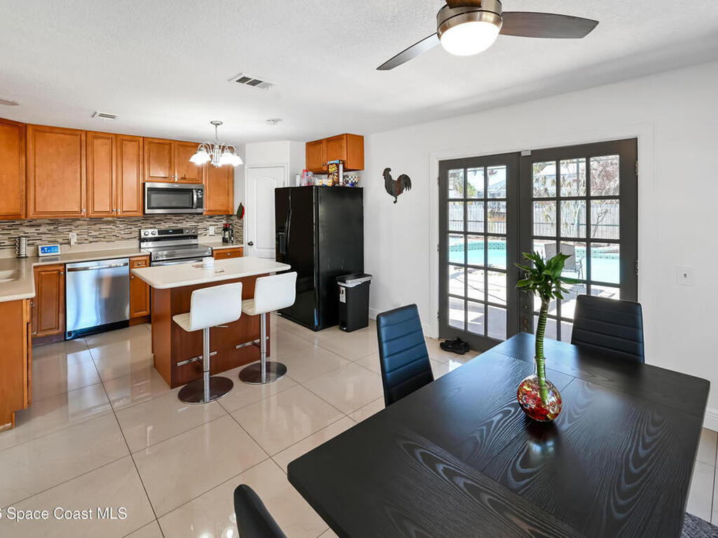 1060 Mina Avenue, Palm Bay, FL 32907