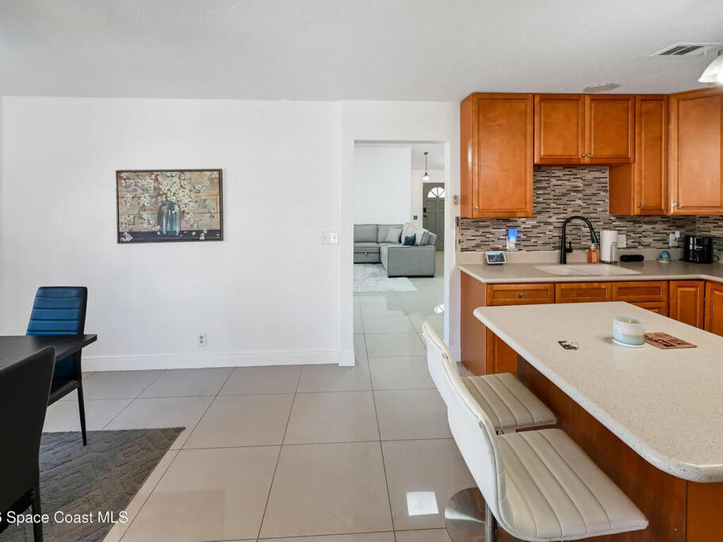 1060 Mina Avenue, Palm Bay, FL 32907