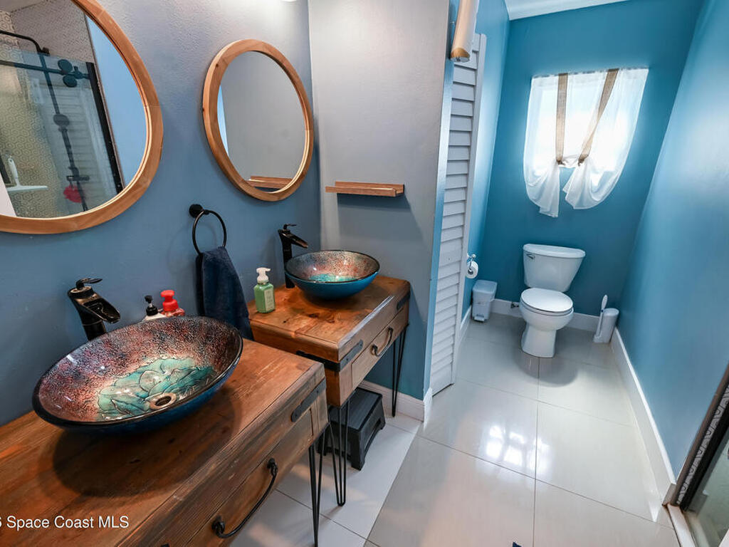 1060 Mina Avenue, Palm Bay, FL 32907