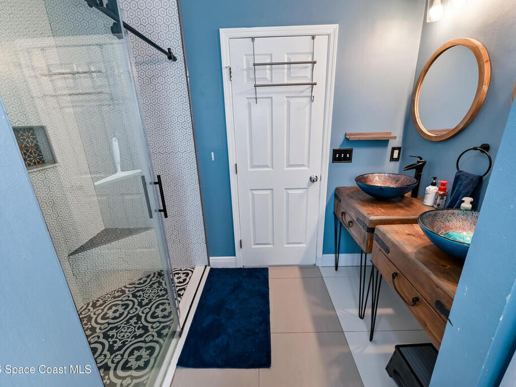 1060 Mina Avenue, Palm Bay, FL 32907