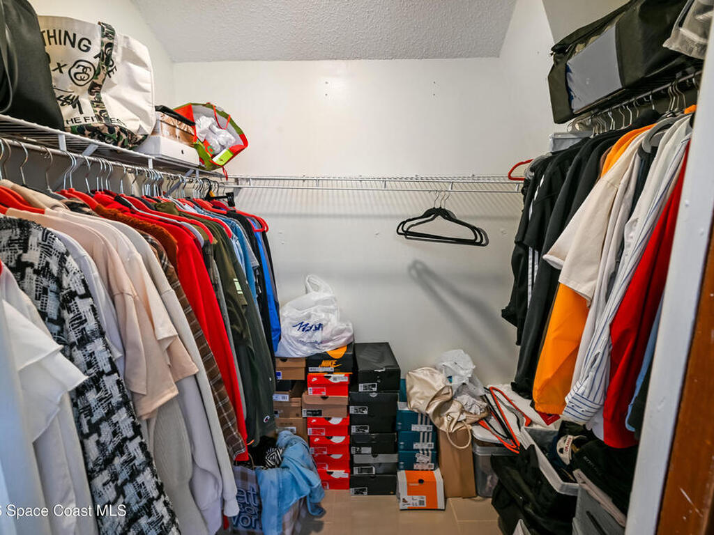 1060 Mina Avenue, Palm Bay, FL 32907