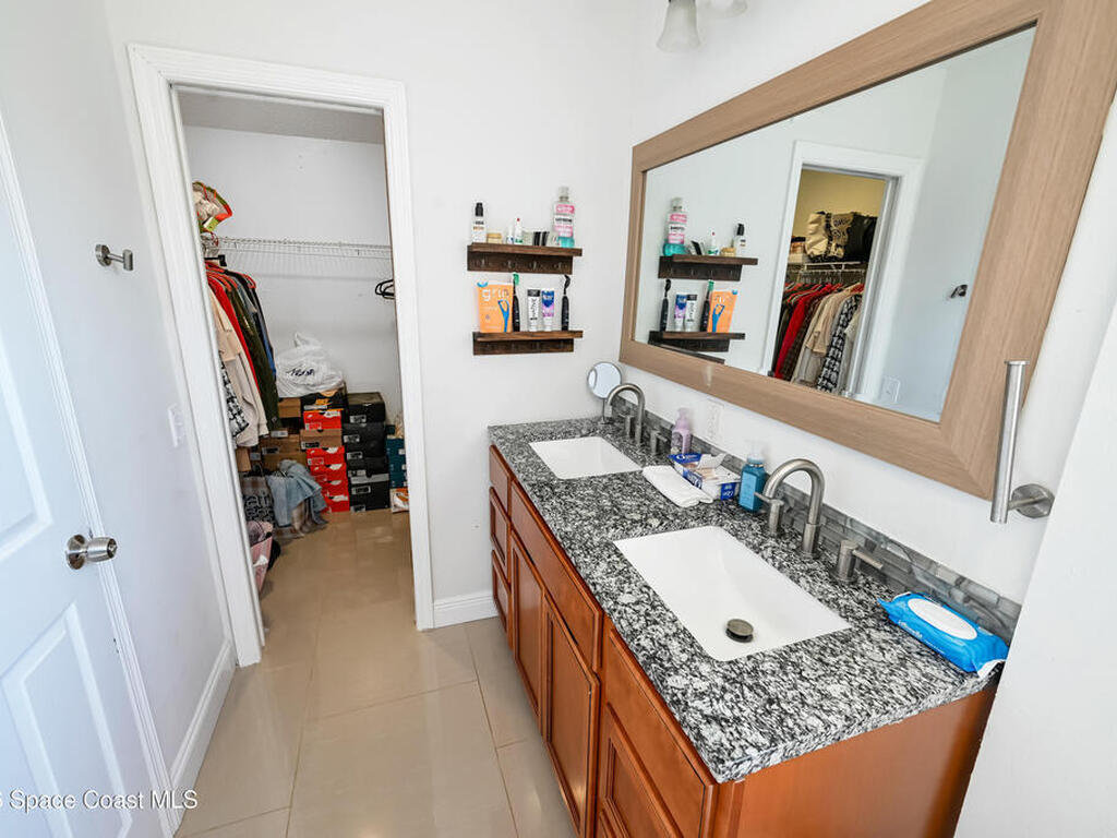 1060 Mina Avenue, Palm Bay, FL 32907