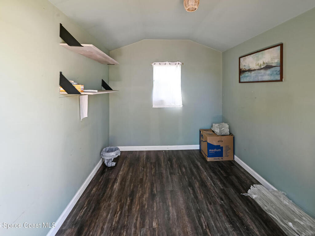 1060 Mina Avenue, Palm Bay, FL 32907