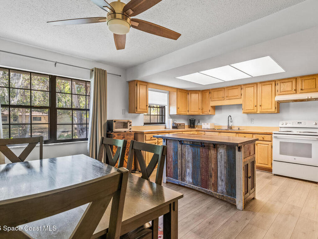 1134 37th Avenue, Vero Beach, FL 32968