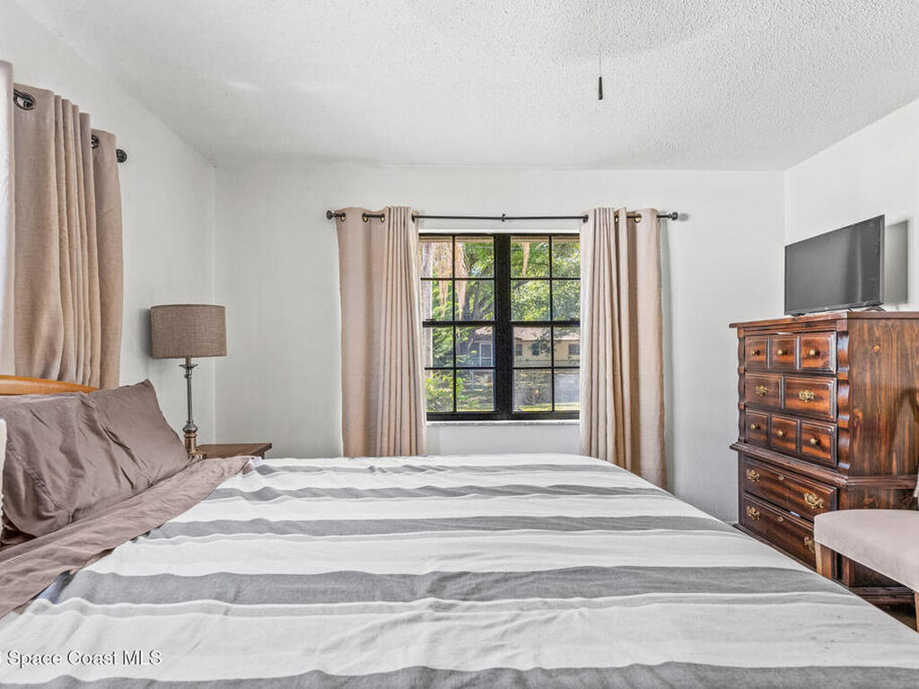 1134 37th Avenue, Vero Beach, FL 32968