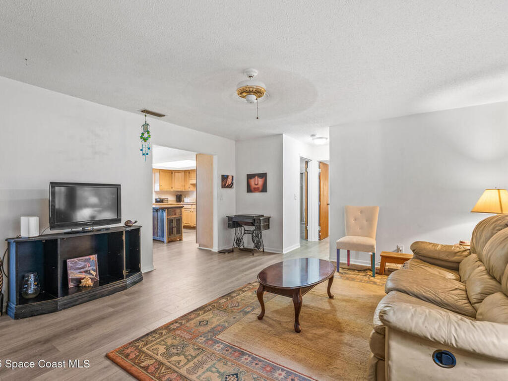 1134 37th Avenue, Vero Beach, FL 32968