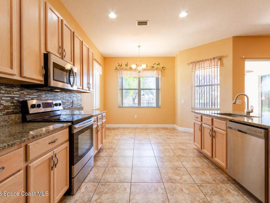 513 Hollow Glen Drive, Titusville, FL 32780