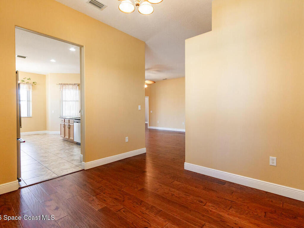 513 Hollow Glen Drive, Titusville, FL 32780