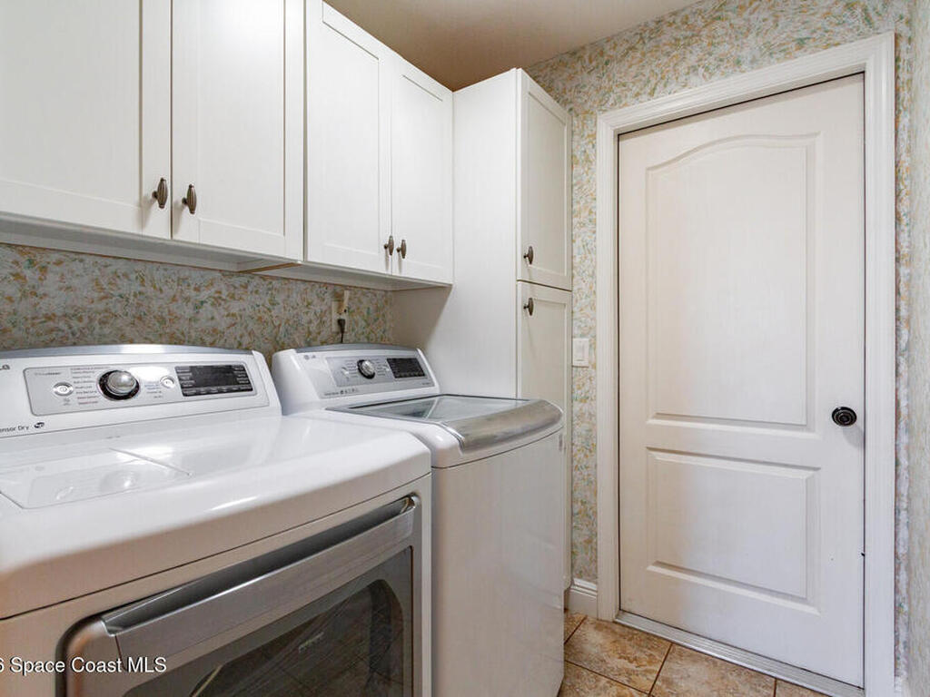 513 Hollow Glen Drive, Titusville, FL 32780