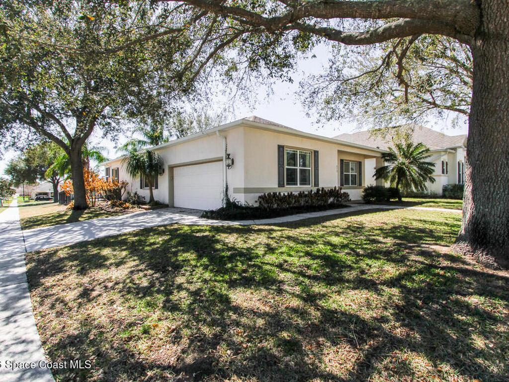 513 Hollow Glen Drive, Titusville, FL 32780