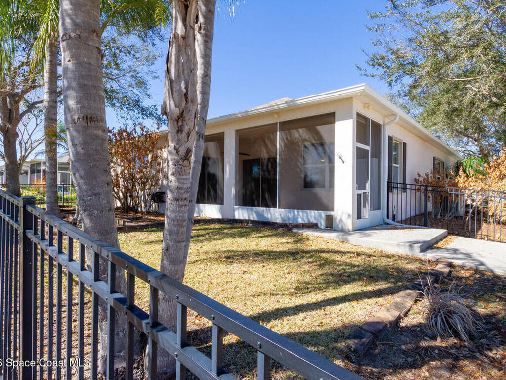 513 Hollow Glen Drive, Titusville, FL 32780