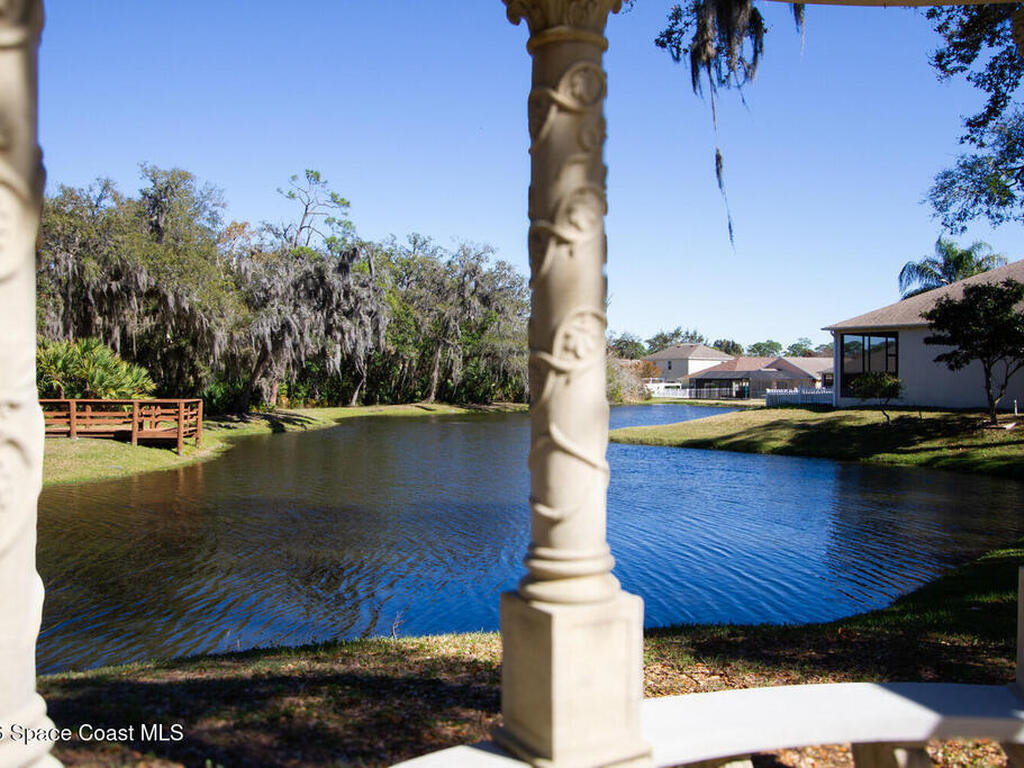 513 Hollow Glen Drive, Titusville, FL 32780