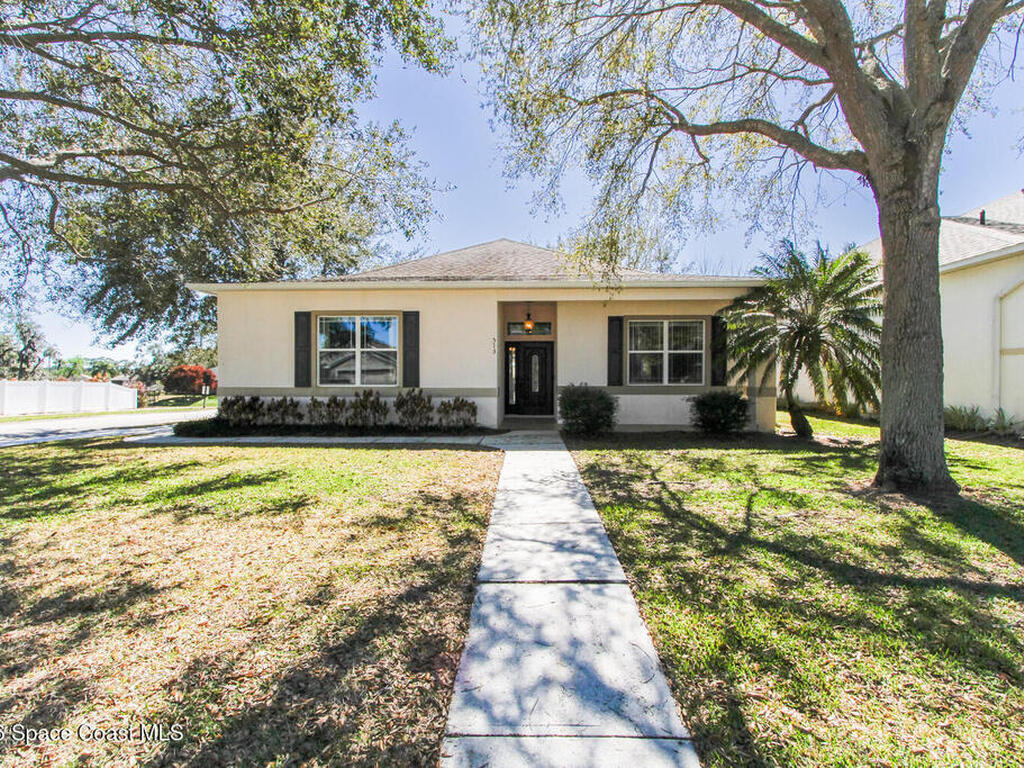 513 Hollow Glen Drive, Titusville, FL 32780