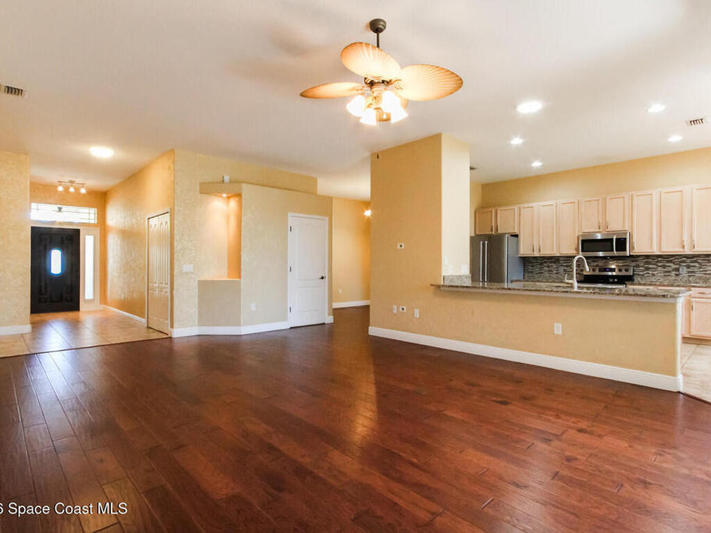 513 Hollow Glen Drive, Titusville, FL 32780