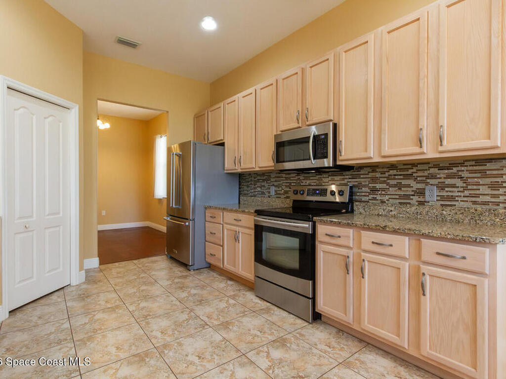 513 Hollow Glen Drive, Titusville, FL 32780