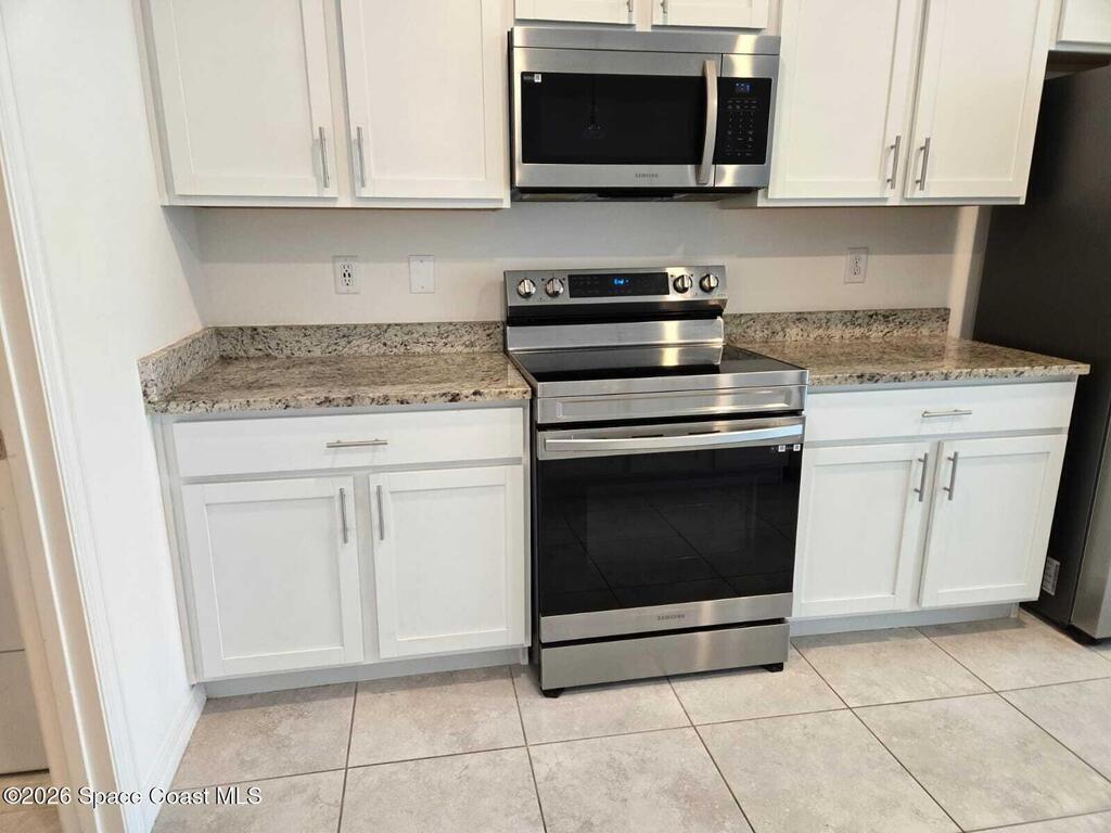 8975 102nd Avenue, Vero Beach, FL 32967