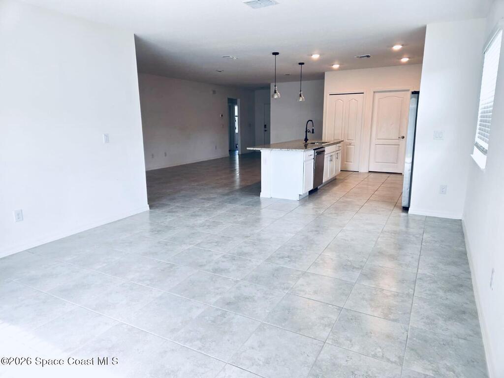 8975 102nd Avenue, Vero Beach, FL 32967