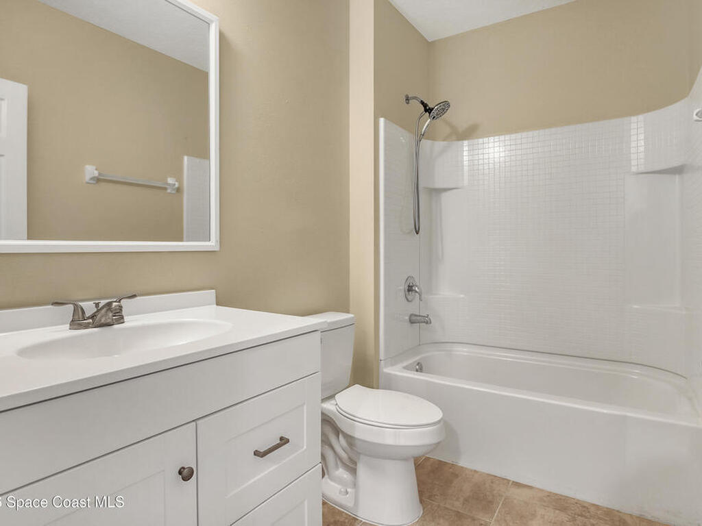 2605 Falcon Lane, Mims, FL 32754